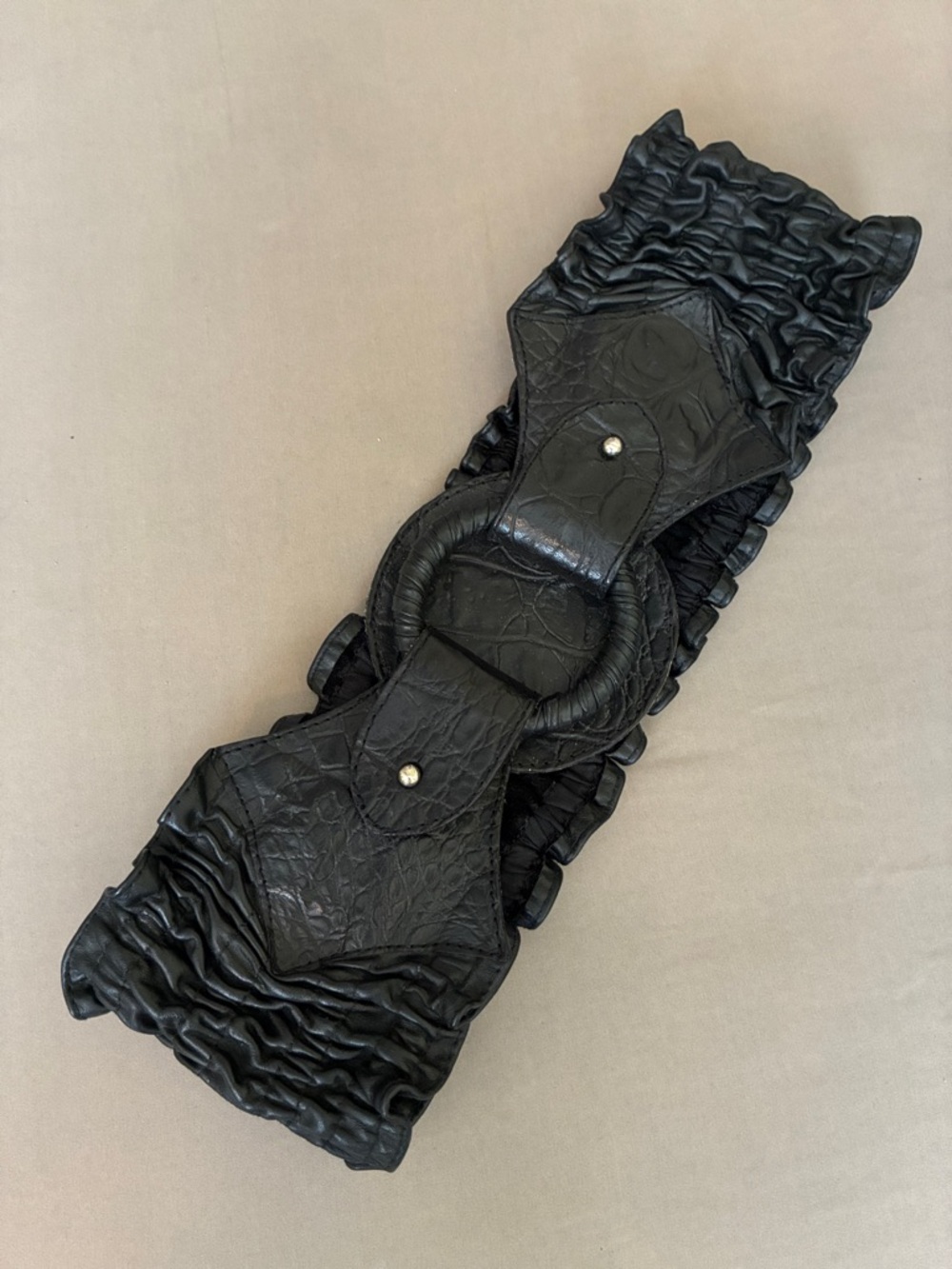 🌟 Vintage Black Ruffled Tequila Leather Waist Belt with Ring Detail